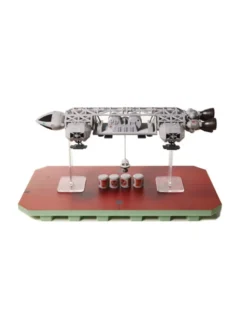 Anderson Entertainment Limited Space 1999 Winch Eagle Transporter with Attached Cargo