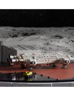 Anderson Entertainment Master Replicas Space 1999 Landing Pad with Eagle Transporter