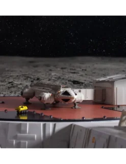 Anderson Entertainment Master Replicas Space 1999 Landing Pad with Eagle Transporter