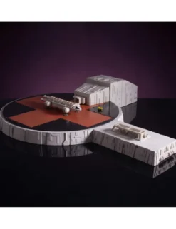 Anderson Entertainment Master Replicas Space 1999 Landing Pad with Eagle Transporter