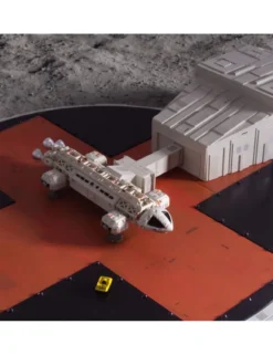 Anderson Entertainment Master Replicas Space 1999 Landing Pad with Eagle Transporter