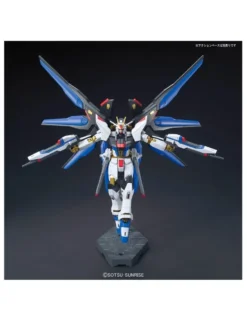 Bandai High Grade HGCE 1/144 Mobile Suit Gundam ZGMF-X20A Strike Freedom Gundam