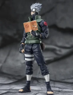 Bandai S.H. Figuarts Naruto Shippuden Kakashi Hatake The Famed Sharingan Hero