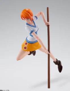Bandai S.H. Figuarts One Piece Nami Romance Dawn
