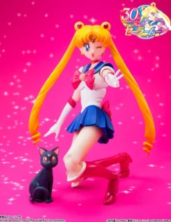 Bandai S.H. Figuarts Sailor Moon Crystal Star Compact Edition
