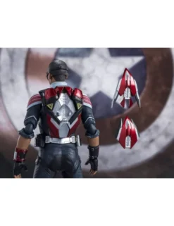 Bandai S.H. Figuarts The Falcon and the Winter Soldier Falcon