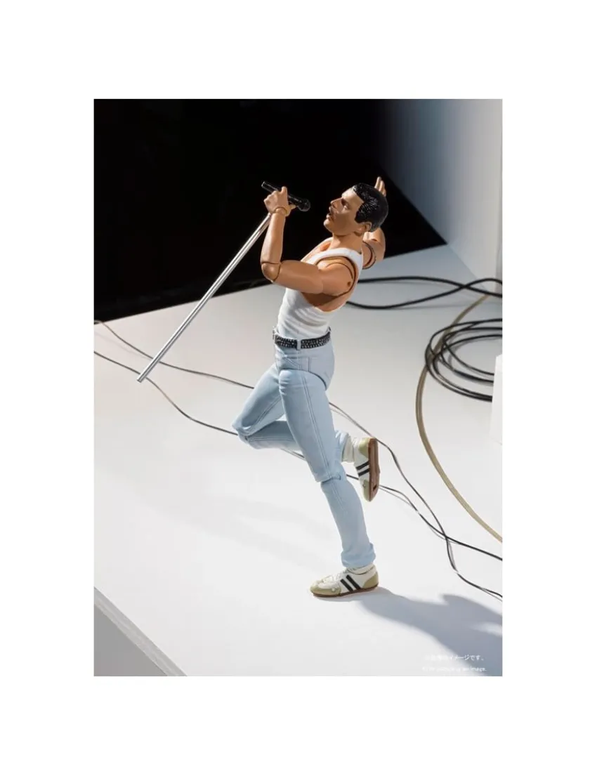 Bandai S.H. Figuarts The Queen Freddie Mercury Live Aid 1985