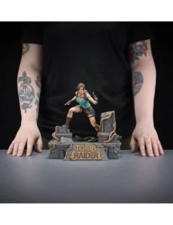 Dark Horse Tomb Raider Lara Croft