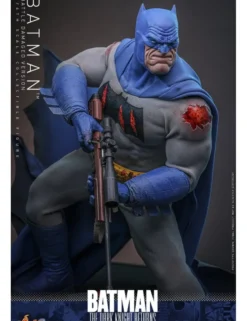 Hot Toys DC Comics Masterpiece Batman The Dark Knight Returns Battle Damaged Version 1/6 Scale Collectible Figure