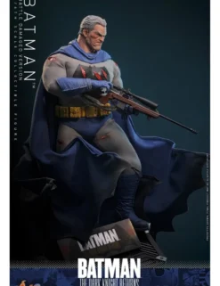 Hot Toys DC Comics Masterpiece Batman The Dark Knight Returns Battle Damaged Version 1/6 Scale Collectible Figure