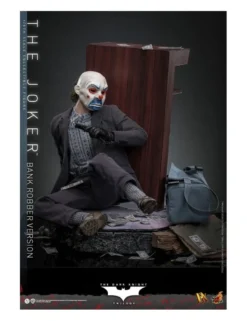 Hot Toys Movie Masterpiece Batman The Dark Knight The Joker Bank Robber Version 1/6 Scale Collectible Figure