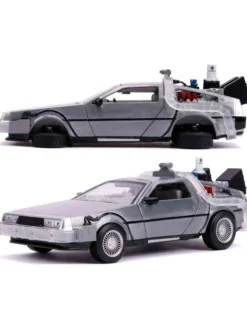 Jada Toys Diecast Model 1/24 Scale Back To The Future II DMC Delorean Time Machine with Lights
