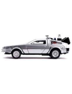 Jada Toys Diecast Model 1/32 Scale Back To The Future II DMC Delorean Time Machine