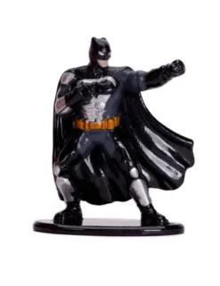 Jada Toys Diecast Model 1/32 Scale Justice League Batmobile with Figure