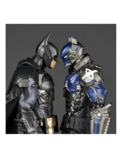 Kaiyodo Amazing Yamaguchi Revoltech No. 040 Batman Arkham Knight Batman