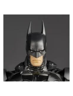 Kaiyodo Amazing Yamaguchi Revoltech No. 040 Batman Arkham Knight Batman