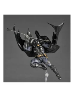 Kaiyodo Amazing Yamaguchi Revoltech No. 040 Batman Arkham Knight Batman
