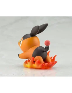 Kotobukiya ARTFX J Pokemon Series Hilda with Tepig