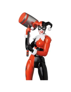Medicom Toy MAFEX Batman Hush Harley Quinn