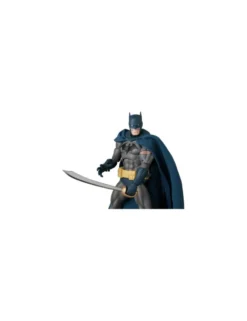 Medicom Toy MAFEX Batman Hush Batman Battle Damaged Version