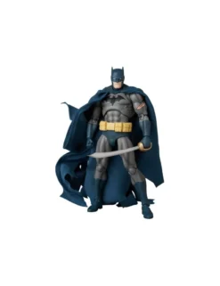 Medicom Toy MAFEX Batman Hush Batman Battle Damaged Version