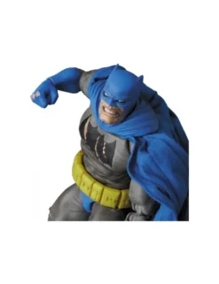 Medicom Toy MAFEX Batman The Dark Knight Returns Batman The Dark Knight Triumphant