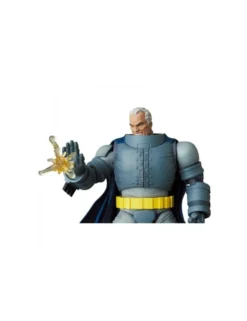 Medicom Toy MAFEX Batman The Dark Knight Returns Armored Batman