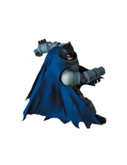 Medicom Toy MAFEX Batman The Dark Knight Returns Armored Batman