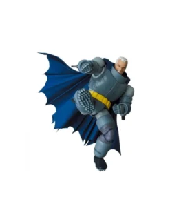 Medicom Toy MAFEX Batman The Dark Knight Returns Armored Batman