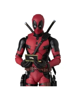 Medicom Toy MAFEX Deadpool & Wolverine Deadpool