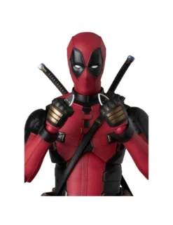 Medicom Toy MAFEX Deadpool & Wolverine Deadpool