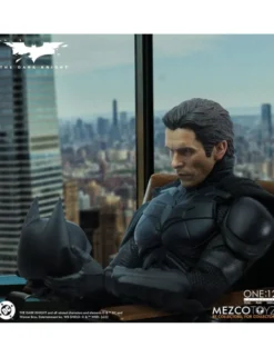 Mezco Toys The One 12 Collective The Dark Knight Batman