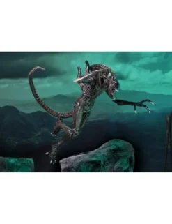 Neca Alien Brown Warrior Xenomorph
