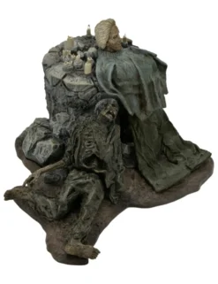 Neca Friday 13th The Game Pamela Shrine Diorama