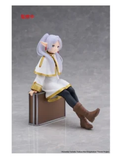 Taito Desktop Cute Frieren Beyond Journey's End Frieren Trunk Case Version